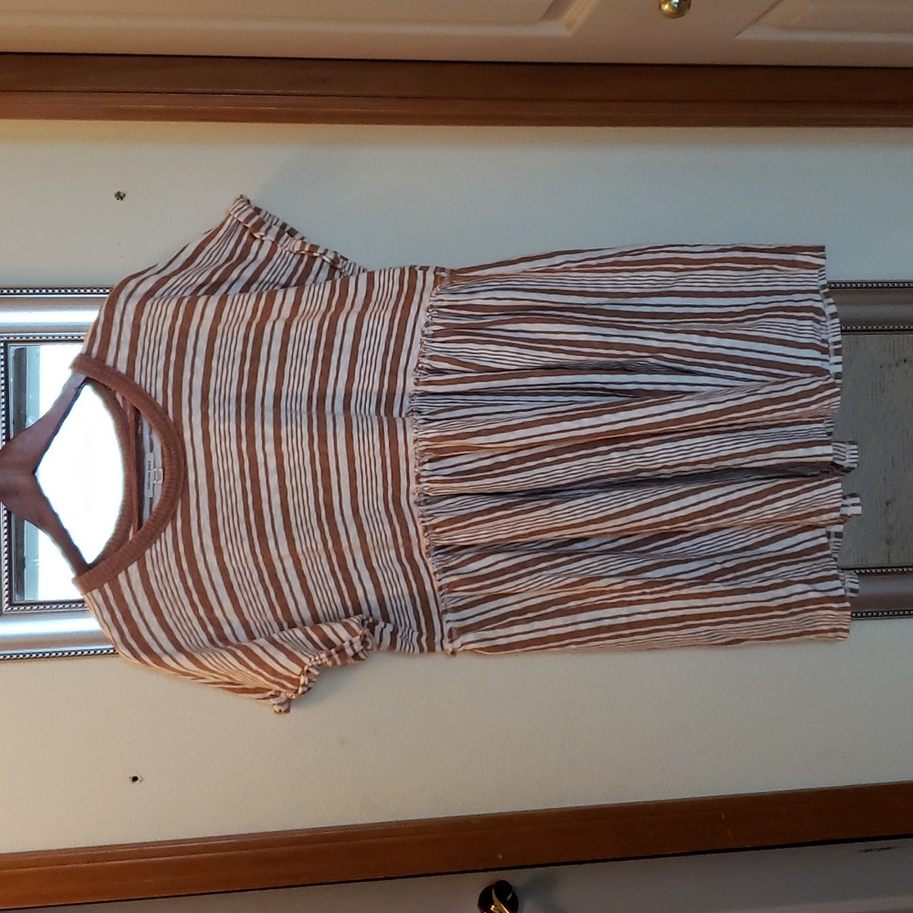 AE STRIPED KNIT BABYDOLL DRESS. Tan & White. XL